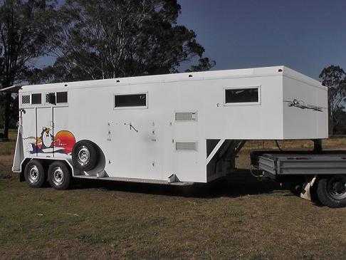 Horse Transport for sale NSW 28ft Gooseneck 2 Horse Trailer