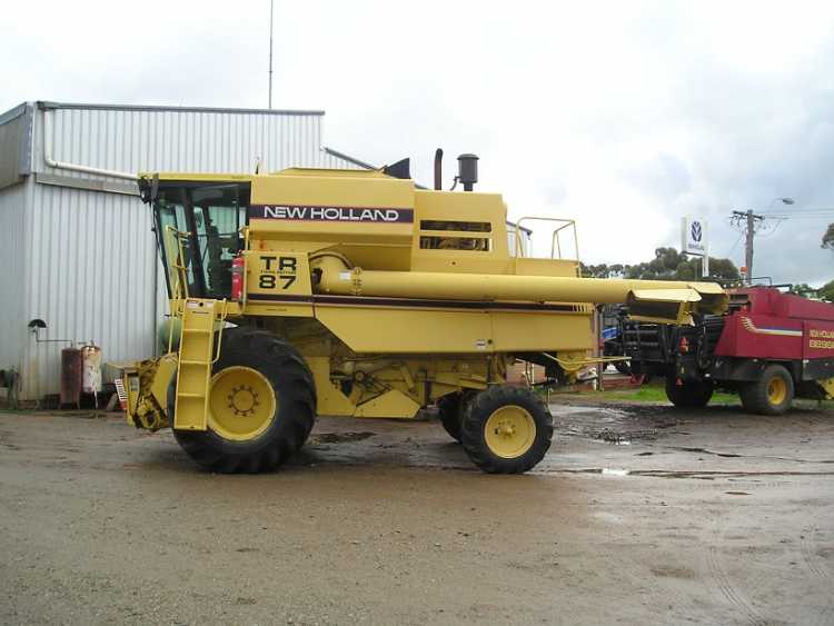 HEADER NH TR87 Farm Machinery for sale Brookton WA