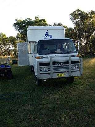 4 Horse 1985 FSR Isuzu Dual Cab Horse Truck Horse Transport for sale NSW Bundarra