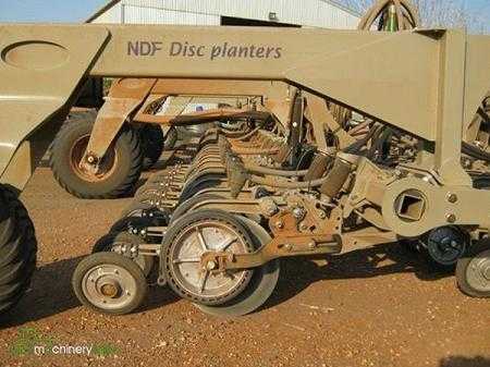 Farm Machinery for sale NSW Flexcoil, Cat Challenger and Disc Seeder