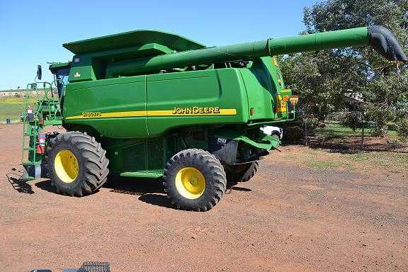 2x 2004 John Deere STS 9760 Headers Farm Machinery for sale NSW Tooraweenah