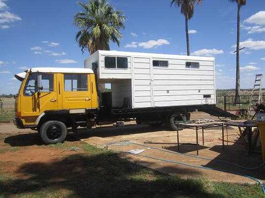 Horse Transport for sale NSW Mitsubishi FK417 Turbo 5 Horse Truck