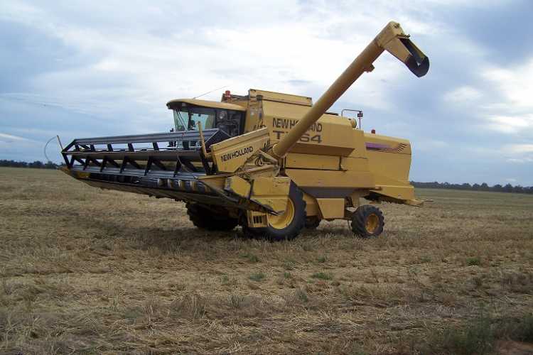 Farm Machinery for sale NSW New Holland T x 64 Header