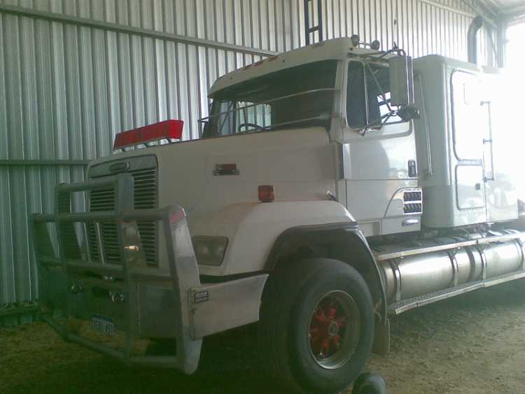 Prime Mover Freightliner 1999 Truck for sale WA
