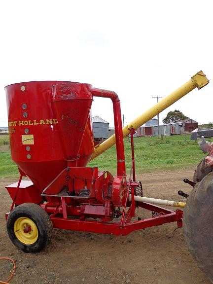 Farm machinery for sale QLD New Holland 351 Grinder mixer