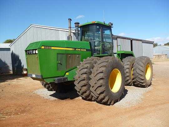 John Deere 8560 Tractor for sale SA Cowell