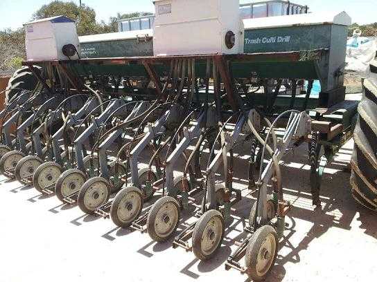 John Shearer Combine - Modified Farm Machinery for sale SA