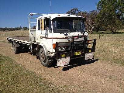 Hino GD176 20 Ft Steel Tray Truck for sale NSW