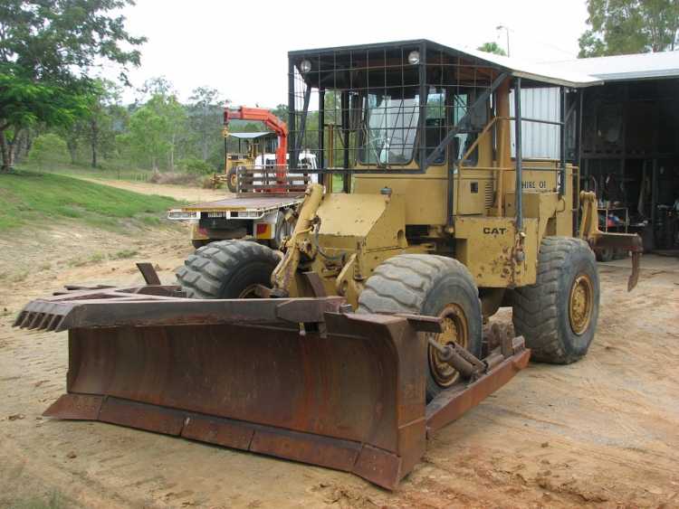 Dozer Caterpillar 814B Earthmoving Equipment for sale North Queensland 